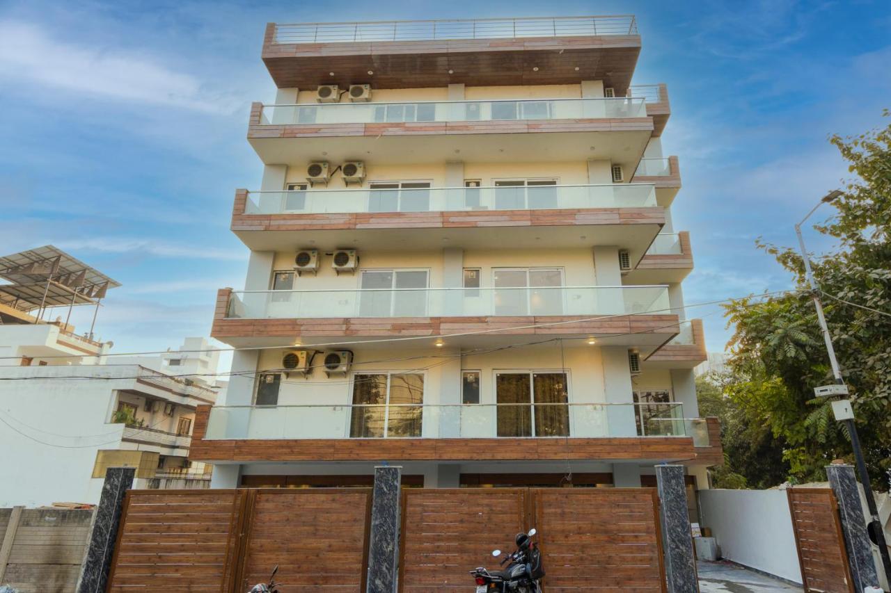 Octave Nirvana Suites Gurgaon Exteriör bild