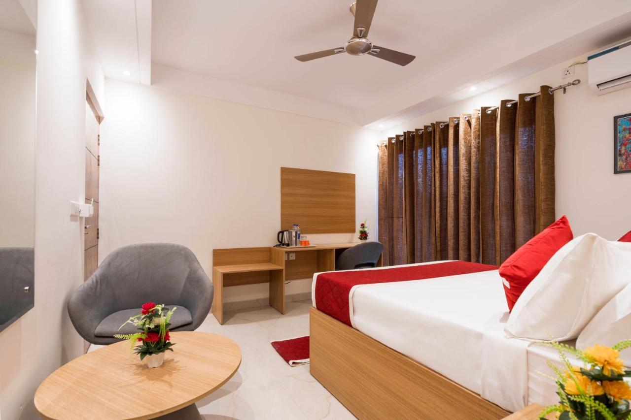 Octave Nirvana Suites Gurgaon Exteriör bild