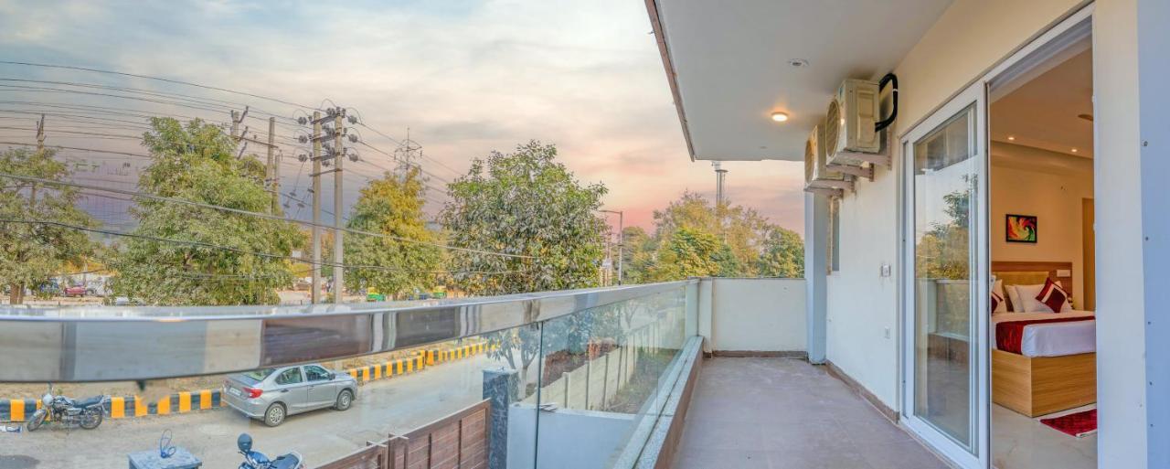 Octave Nirvana Suites Gurgaon Exteriör bild